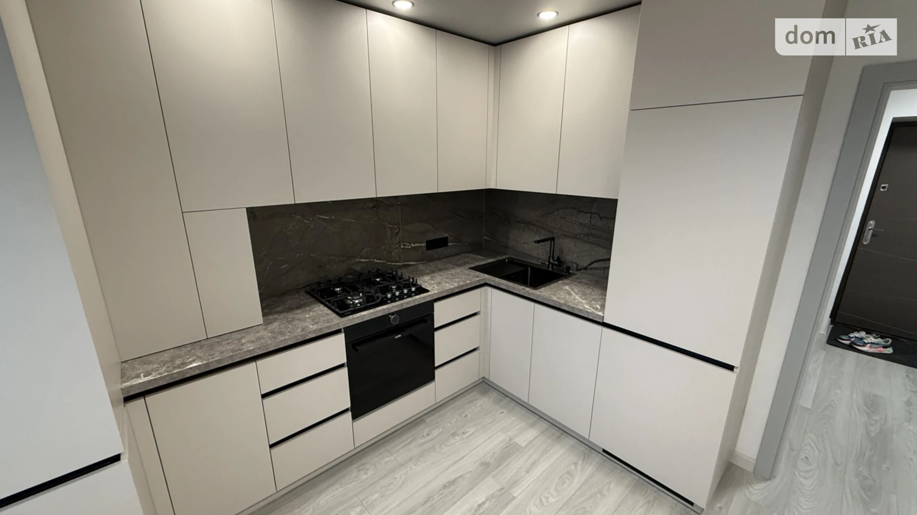 Продается 1-комнатная квартира 41.8 кв. м в Полтаве, ул. Олександра Оксанченка(Степного Фронта), 20 - фото 4