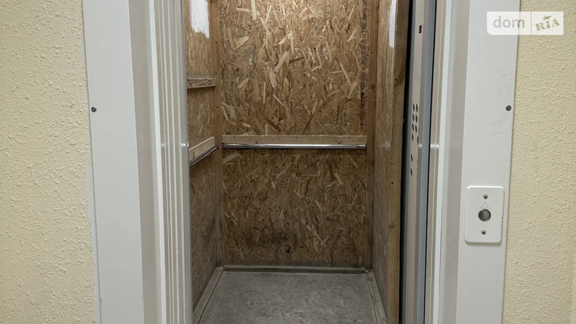 Продається 2-кімнатна квартира 64 кв. м у Чорноморську, вул. Захисників України(1 Травня) - фото 4