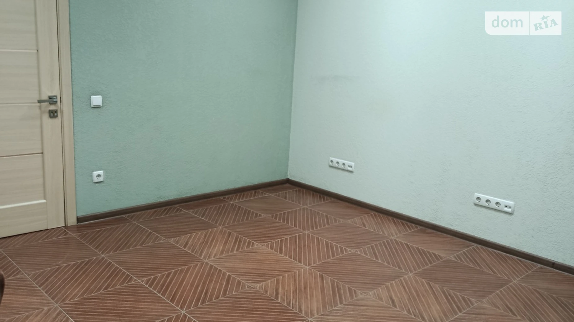 Сдается в аренду офис 18 кв. м в бизнес-центре, цена: 7200 грн - фото 4