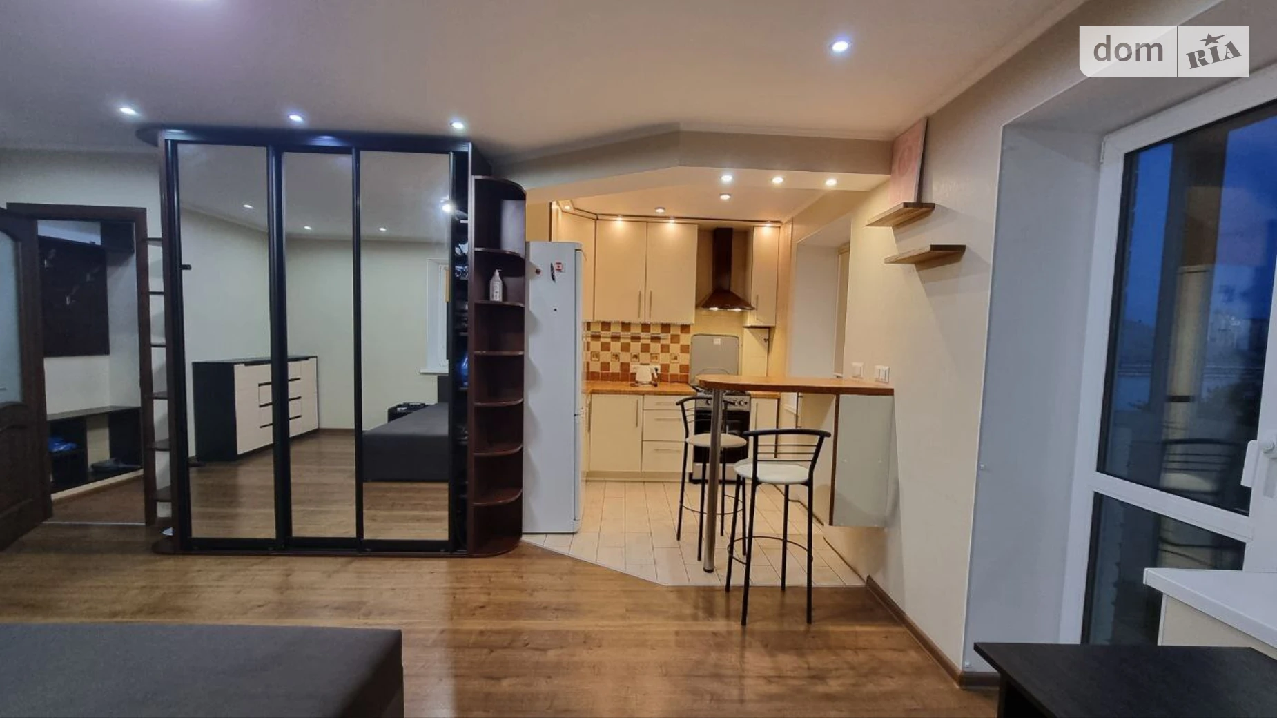 Сдается в аренду 1-комнатная квартира 35 кв. м в Киеве, просп. Воздушных Сил(Воздухофлотский), 7 - фото 2