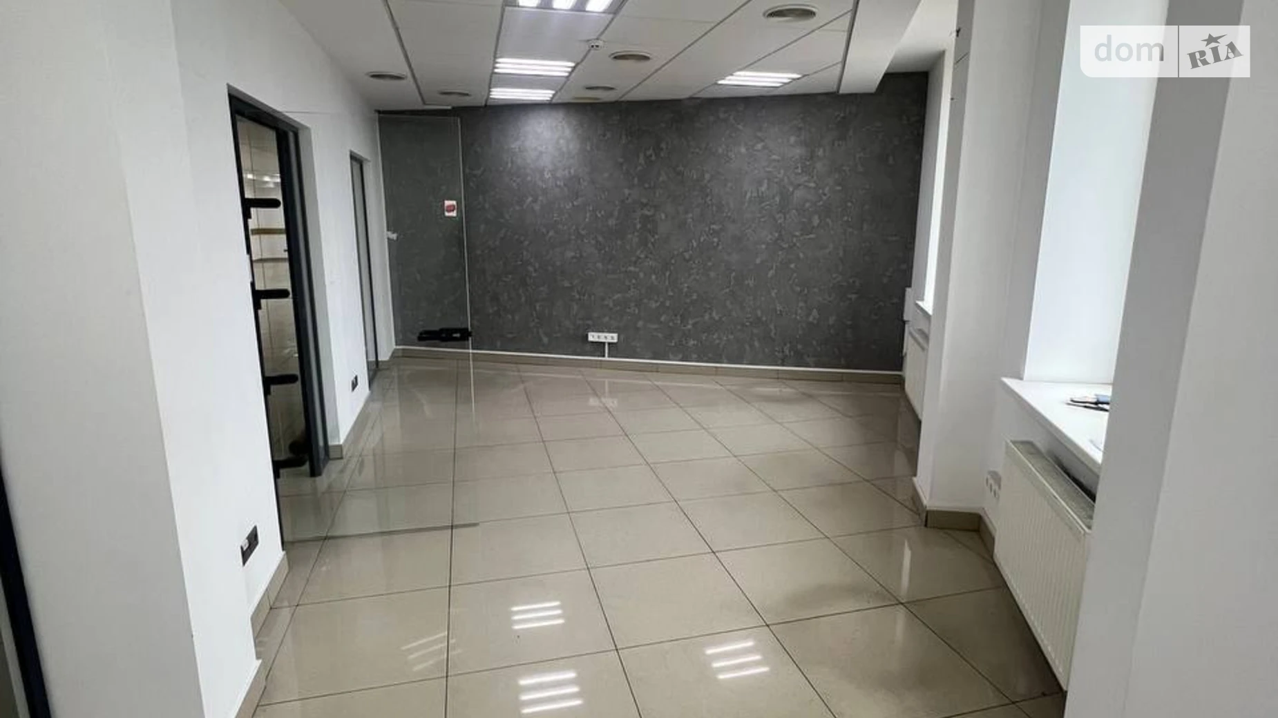 Сдается в аренду офис 540 кв. м в бизнес-центре, цена: 7560 $ - фото 2