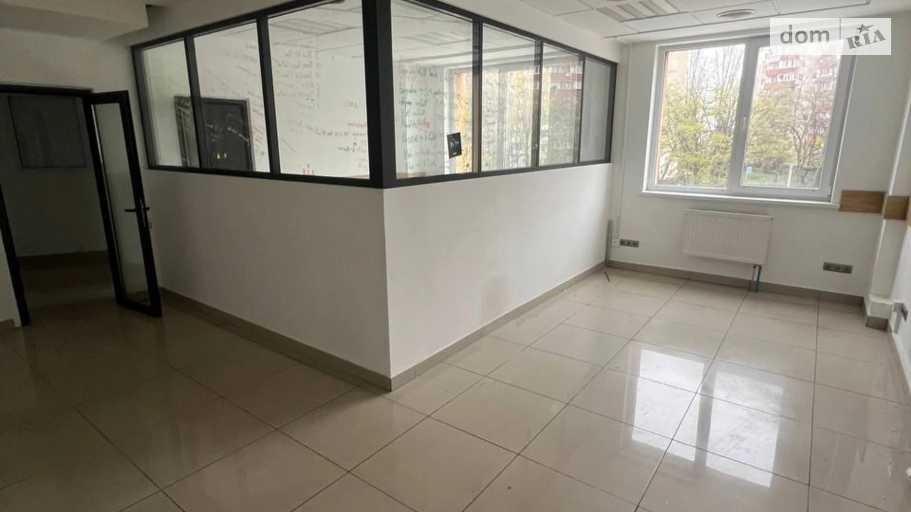 Сдается в аренду офис 540 кв. м в бизнес-центре, цена: 7560 $ - фото 4