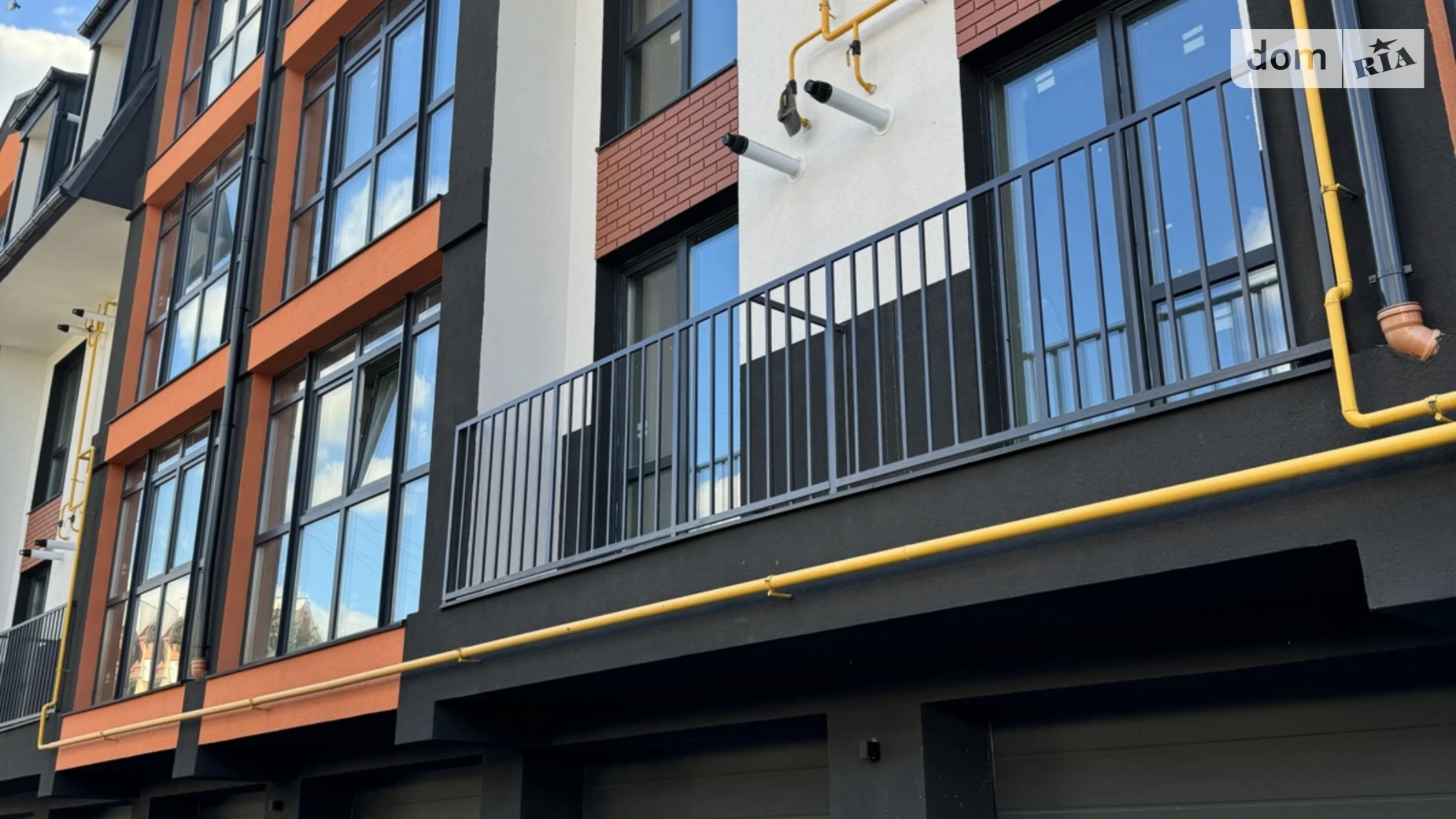 Продается 2-комнатная квартира 63.7 кв. м в Ровно, ул. Буковинская, 20А - фото 2