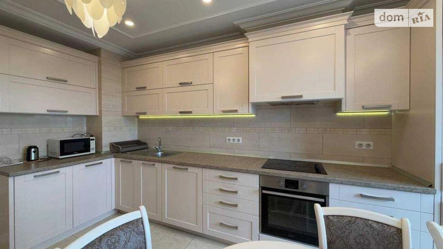 Продається 4-кімнатна квартира 148 кв. м у Києві, вул. Дмитрівська, 75 - фото 3