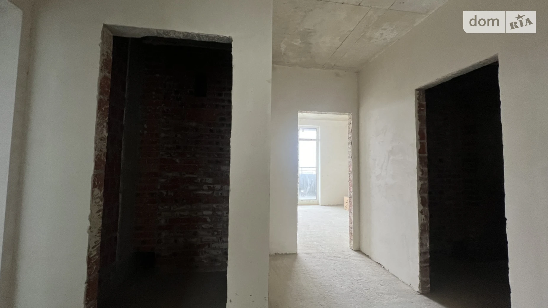 Продается 2-комнатная квартира 70 кв. м в Львове, ул. Любинская, 6 - фото 2