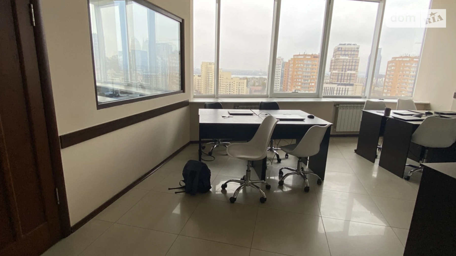 Сдается в аренду офис 70 кв. м в бизнес-центре, цена: 18000 грн - фото 5