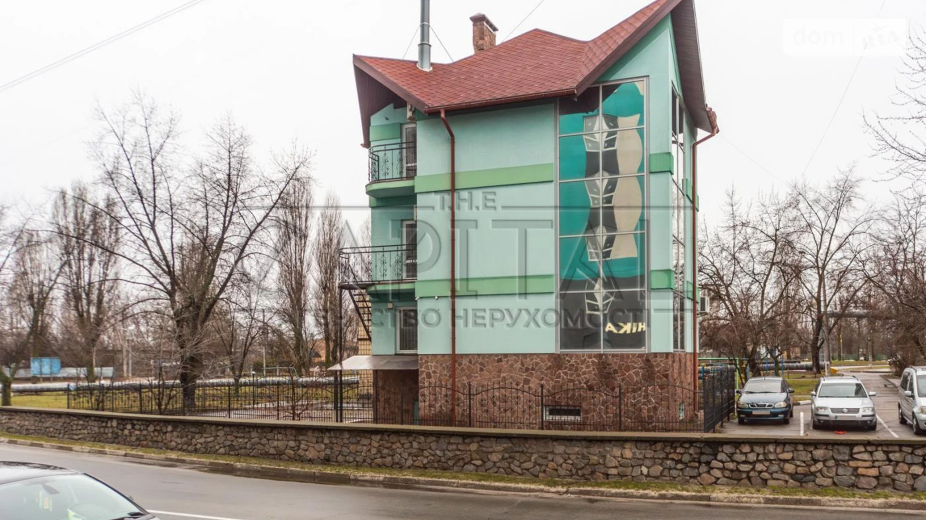 Продается дом на 3 этажа 230 кв. м с верандой, цена: 250000 $ - фото 2
