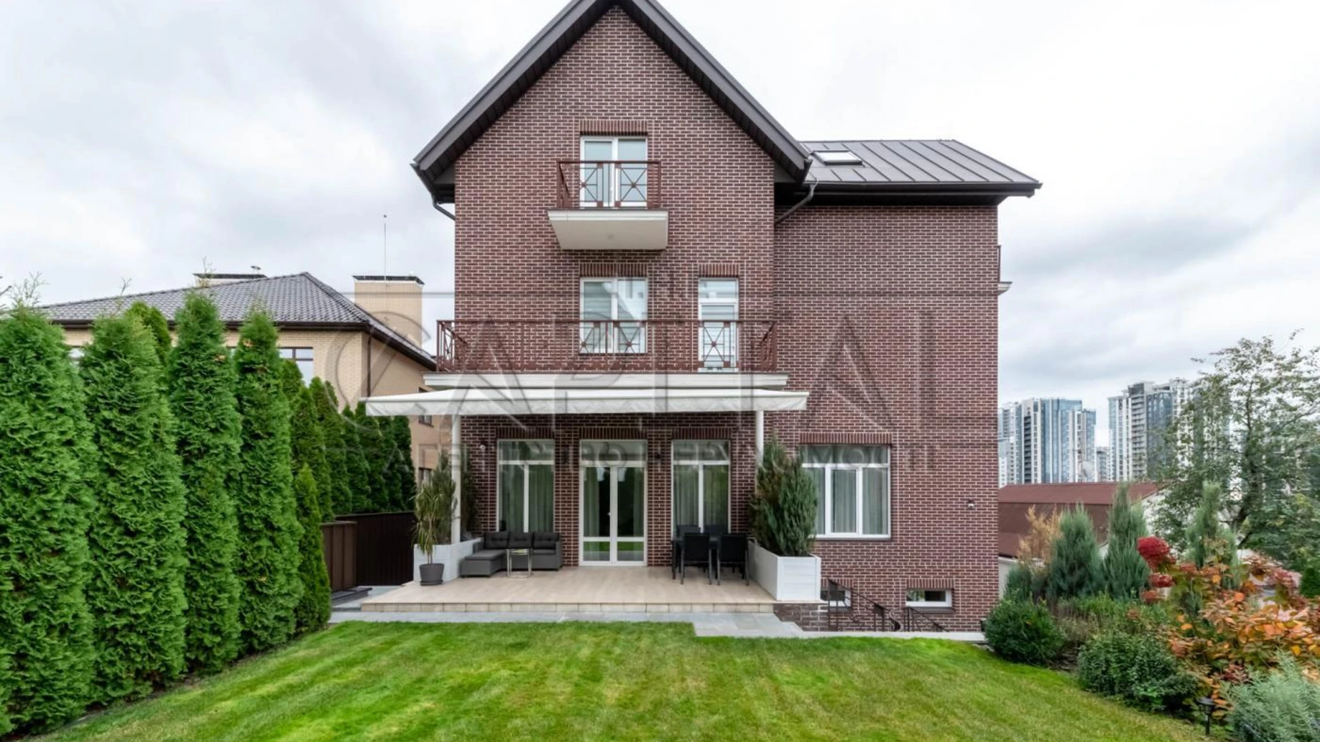 Продается дом на 3 этажа 450 кв. м с беседкой, цена: 900000 $ - фото 2