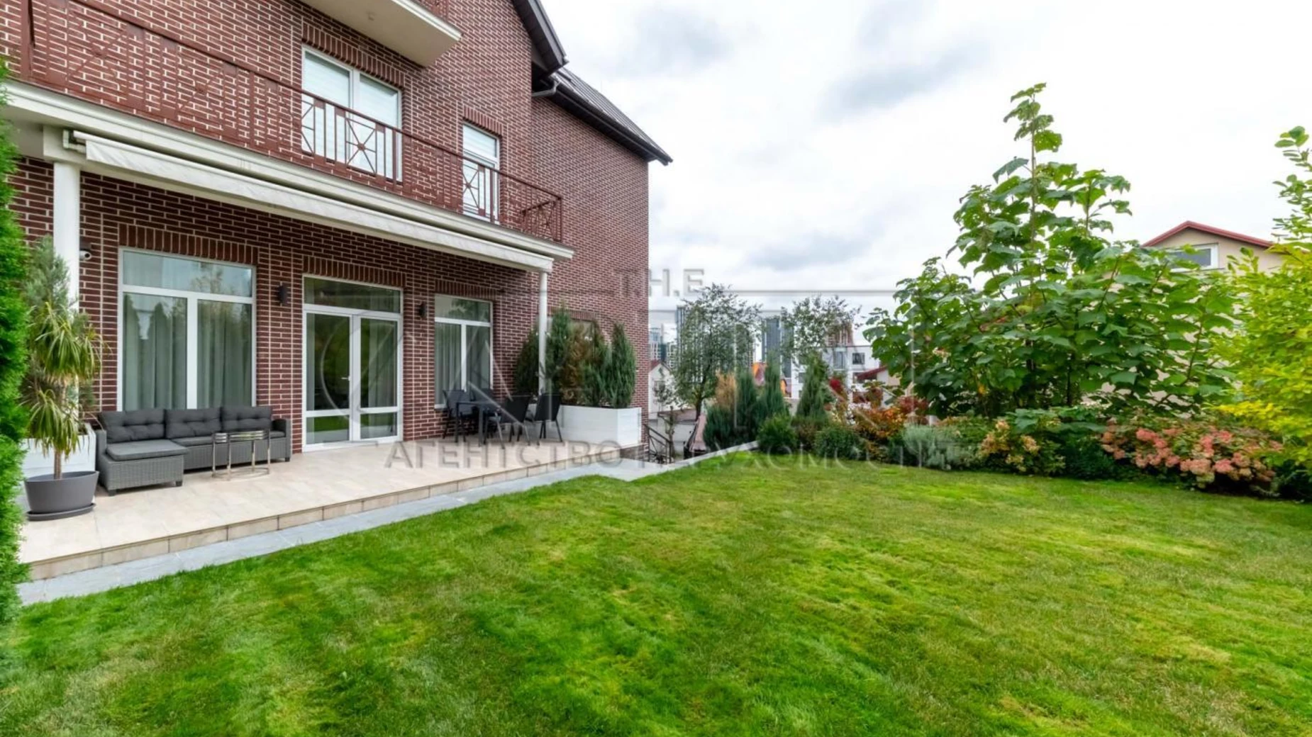 Продается дом на 3 этажа 450 кв. м с беседкой, цена: 900000 $ - фото 5