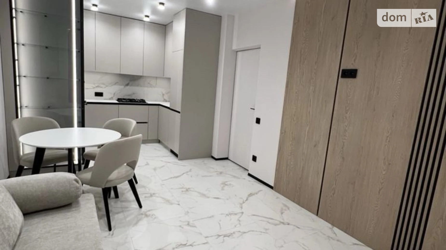 Продается 1-комнатная квартира 52 кв. м в Львове, ул. Венгерская, 12 - фото 3