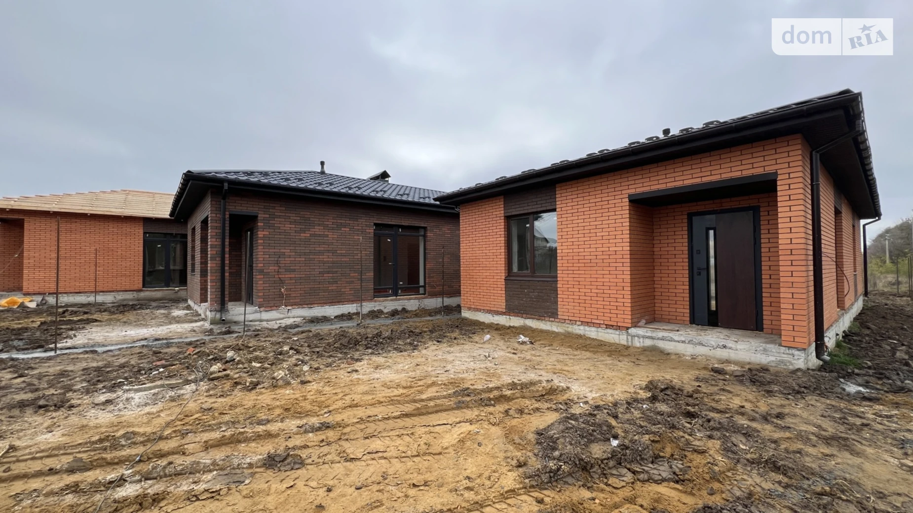 Продается одноэтажный дом 80 кв. м с гаражом, цена: 83999 $ - фото 2