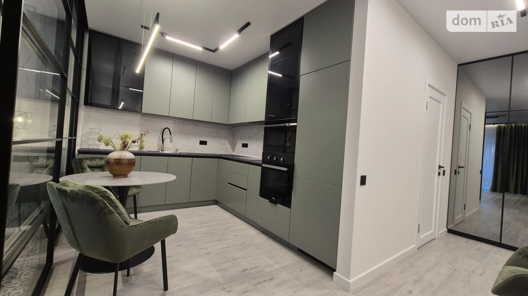 Сдается в аренду 1-комнатная квартира 43 кв. м в Ивано-Франковске, ул. Стрельцов Сечевых, 28А - фото 2