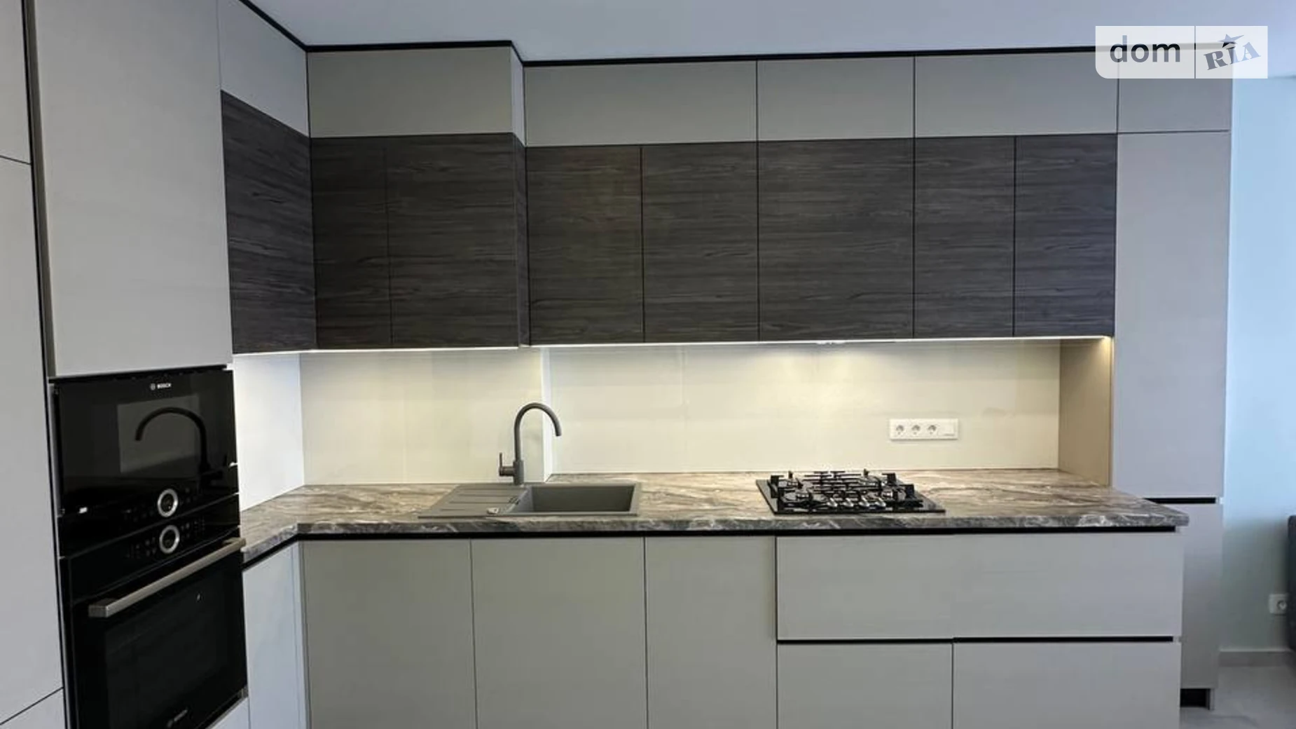 Сдается в аренду 1-комнатная квартира 65 кв. м в Брюховичах, ул. Львовская, 33Б - фото 2