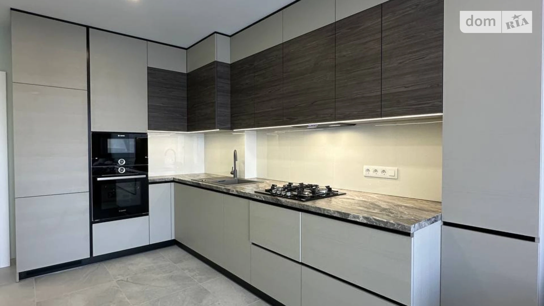 Сдается в аренду 1-комнатная квартира 65 кв. м в Брюховичах, ул. Львовская, 33Б - фото 3