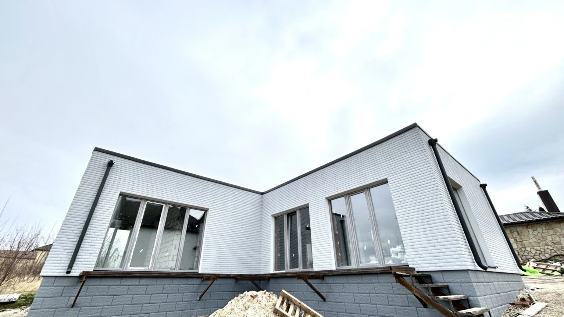 Продається одноповерховий будинок 112 кв. м з гаражем, цена: 93000 $ - фото 2