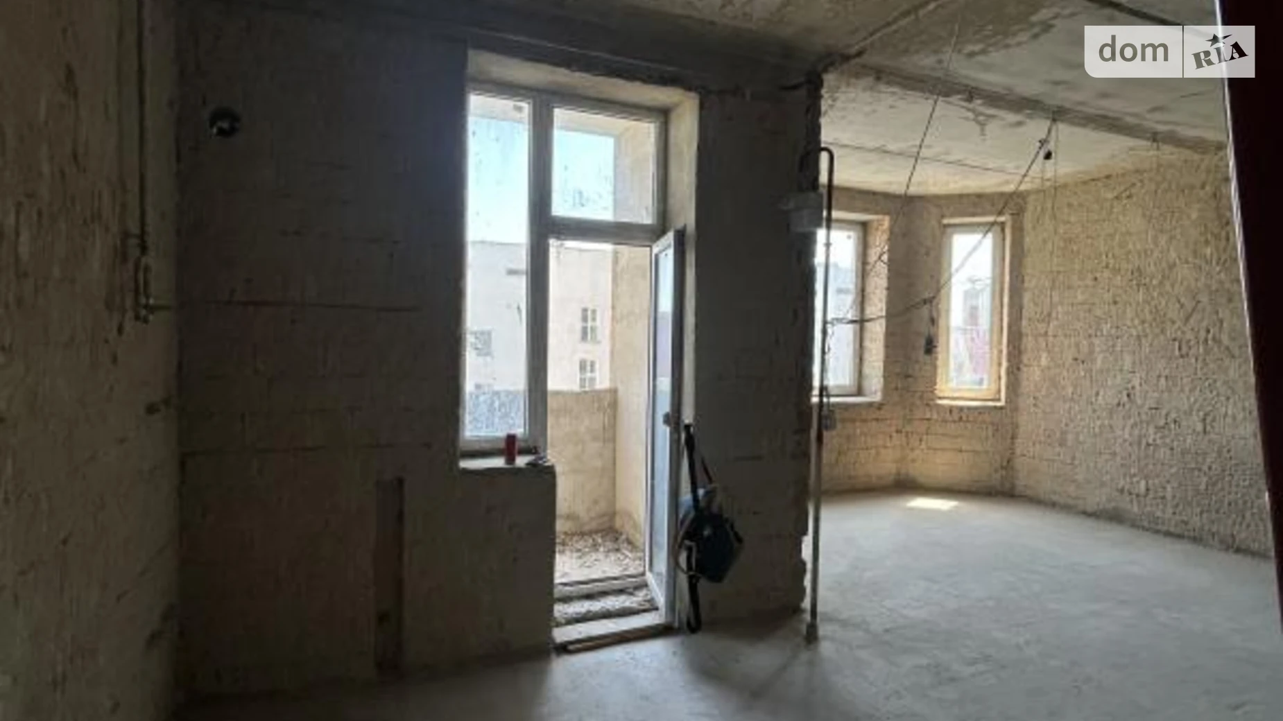 Продается 2-комнатная квартира 100 кв. м в Одессе, ул. Академика Заболотного, 63 - фото 2