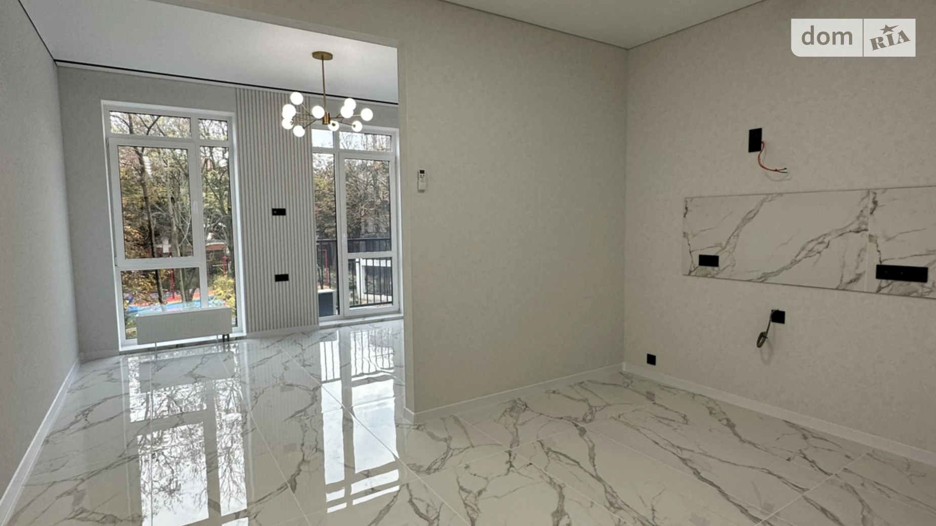 Продается 1-комнатная квартира 38 кв. м в Одессе, ул. Дачная, 28 - фото 2