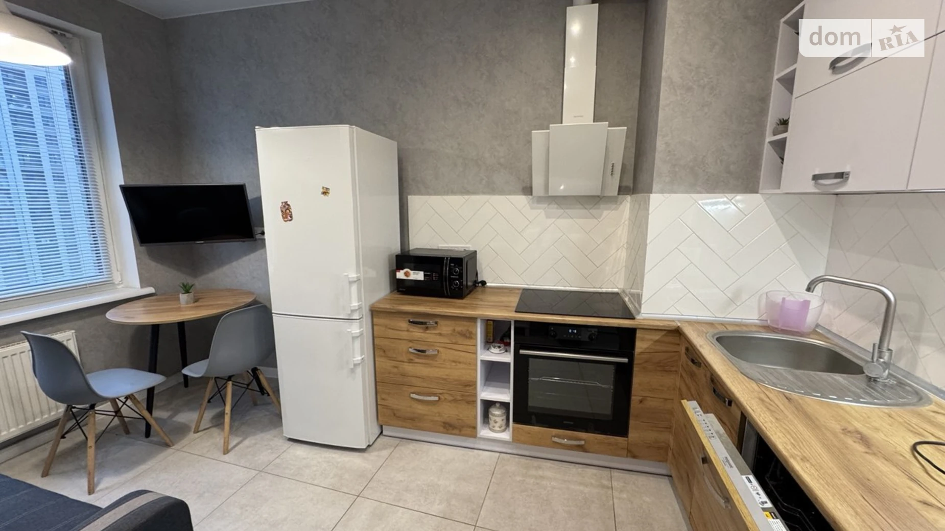 Сдается в аренду 1-комнатная квартира 45 кв. м в Одессе, ул. Генуэзская, 3Б - фото 2