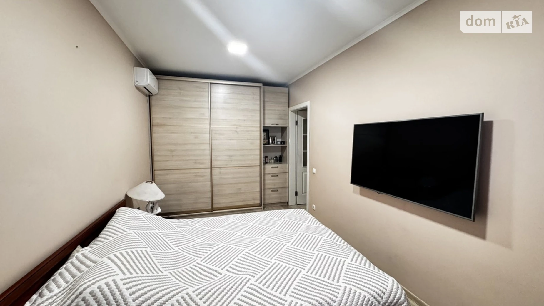 Продается 1-комнатная квартира 52 кв. м в Слобожанском, ул. Содружества - фото 4