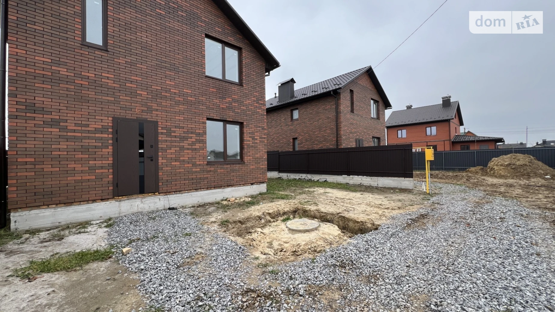 Продается дом на 2 этажа 110 кв. м с бассейном, цена: 88998 $ - фото 2