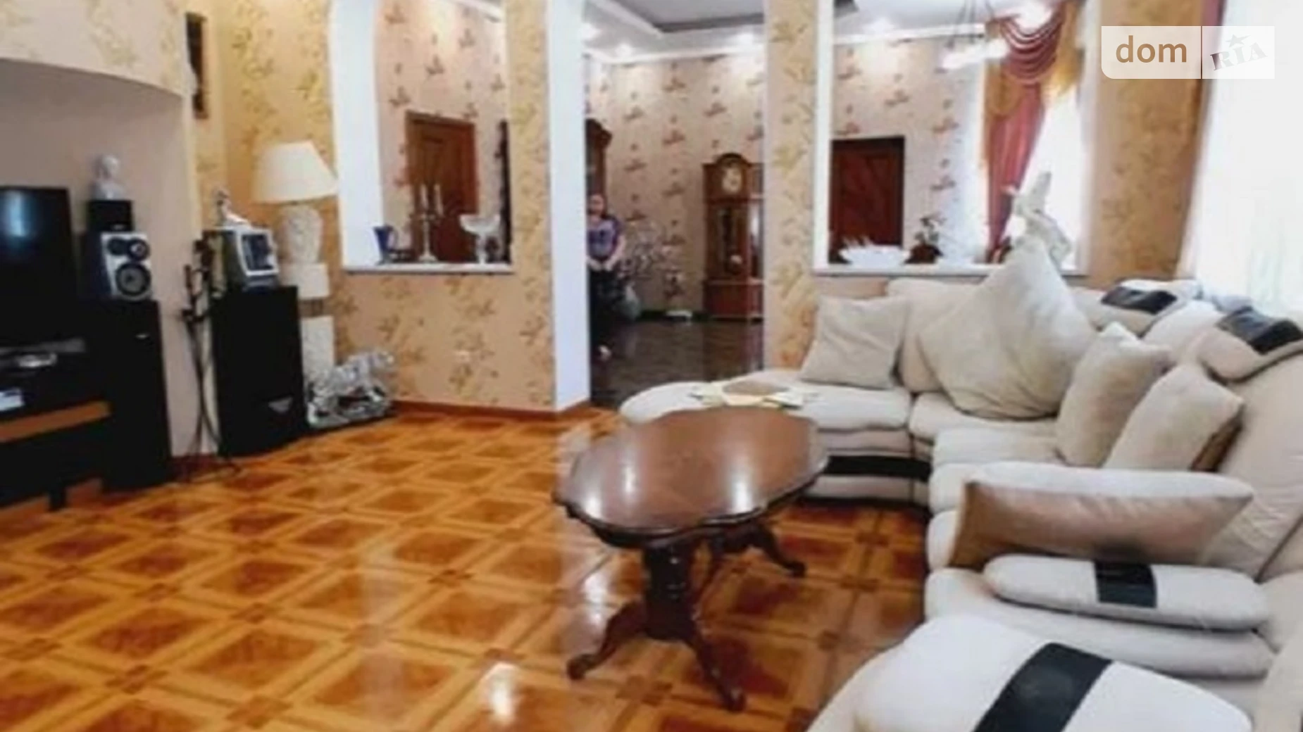 Продается дом на 3 этажа 450 кв. м с камином, цена: 450000 $ - фото 3