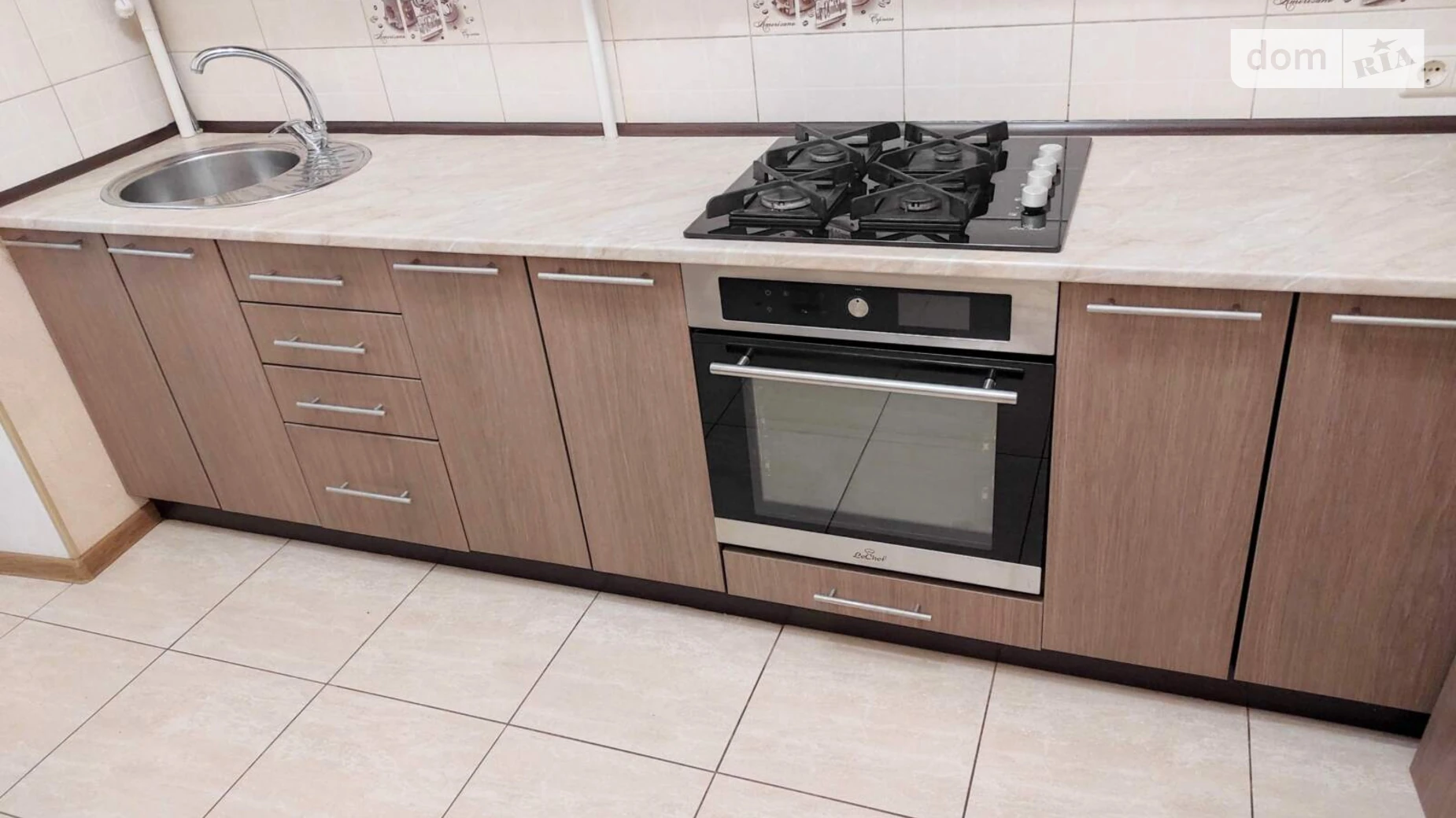 Сдается в аренду 1-комнатная квартира 42 кв. м в Ивано-Франковске, ул. Целевича Юлиана, 10 корпус 4 - фото 3