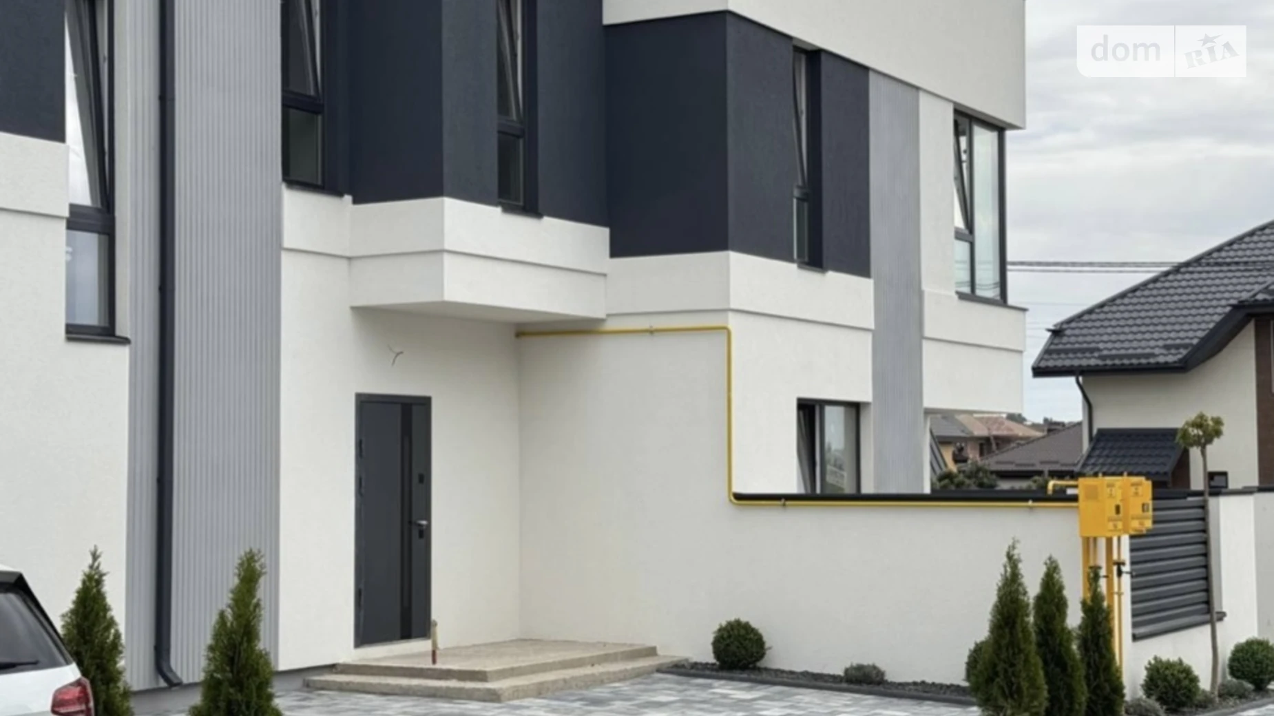 Продается дом на 2 этажа 103 кв. м с гаражом, цена: 115000 $ - фото 2