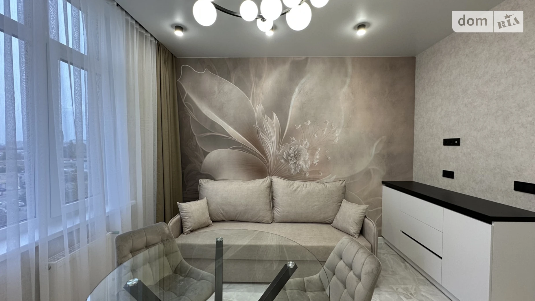 Продается 2-комнатная квартира 63 кв. м в Одессе, ул. Краснова, 3 корпус 60 - фото 2