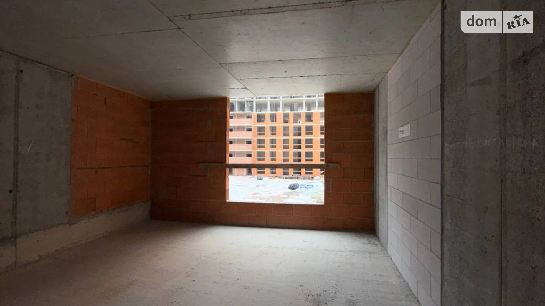 Продается 1-комнатная квартира 38 кв. м в Ивано-Франковске, ул. Левицкого Романа, 10 - фото 3