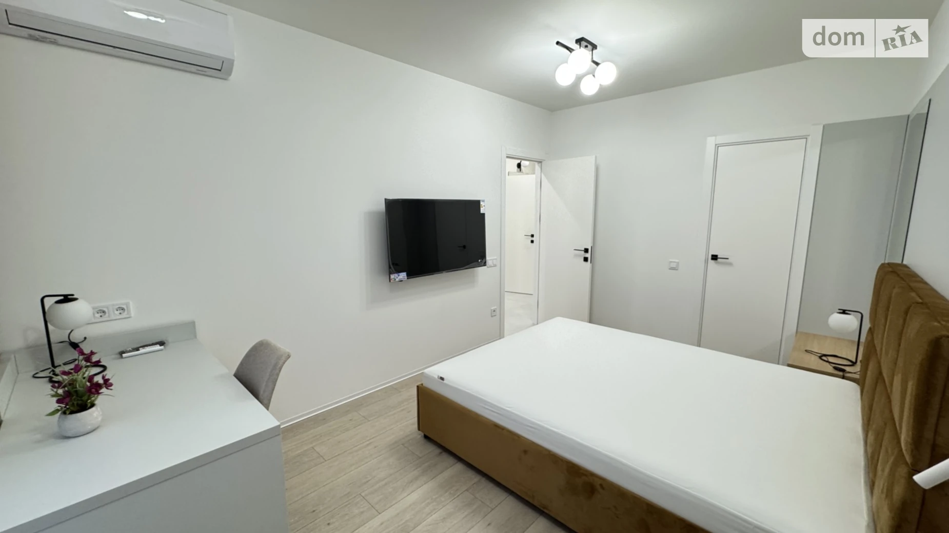 Сдается в аренду 1-комнатная квартира 42 кв. м в, цена: 500 $ - фото 2