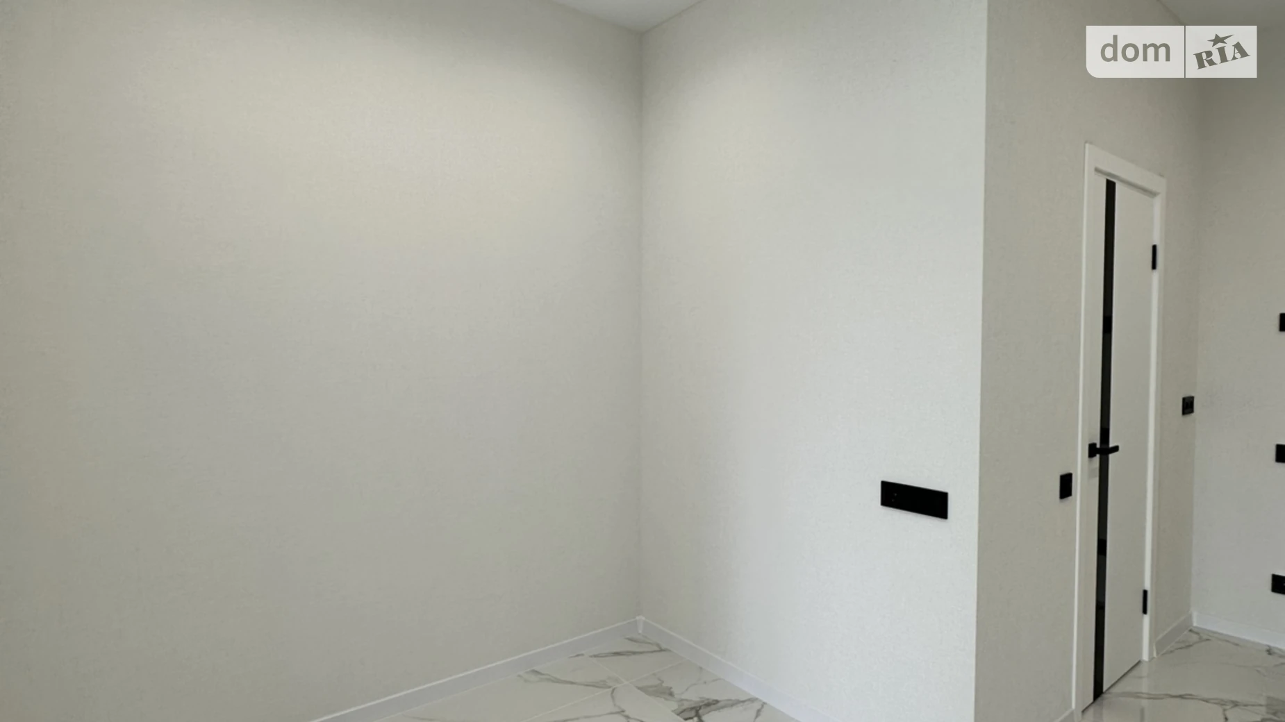 Продается 1-комнатная квартира 43 кв. м в Одессе, ул. Дачная, 28 - фото 3