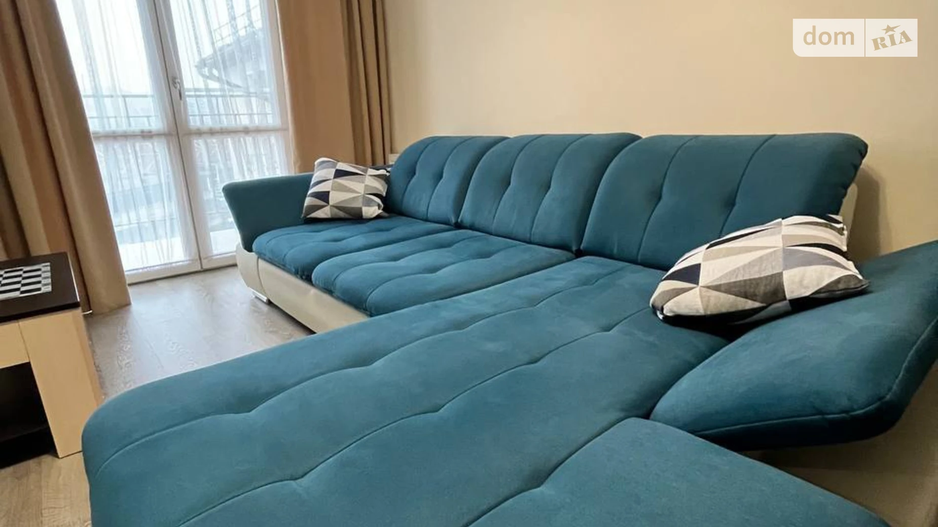 Сдается в аренду 4-комнатная квартира 100 кв. м в Львове, ул. Родниковая, 69 - фото 2