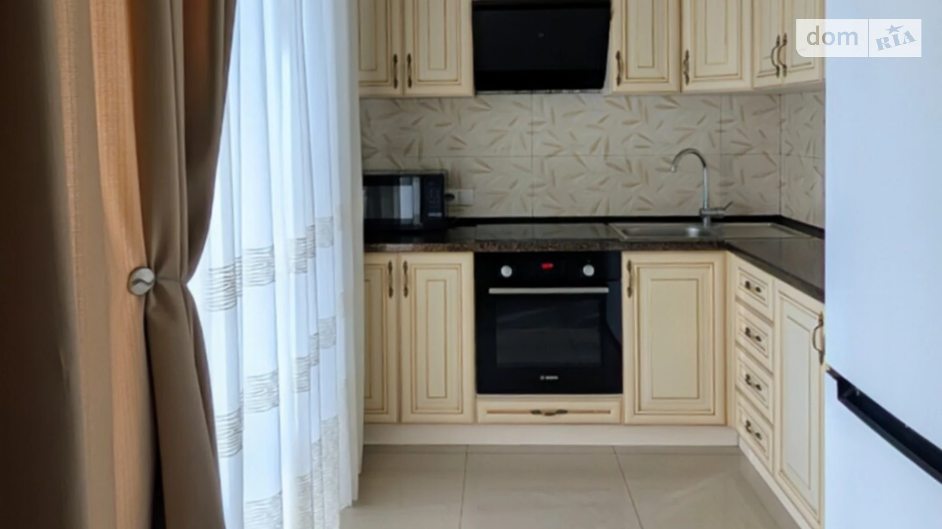 Продается 2-комнатная квартира 52.6 кв. м в Ровно, ул. Мазепы Гетьмана, 3 - фото 2