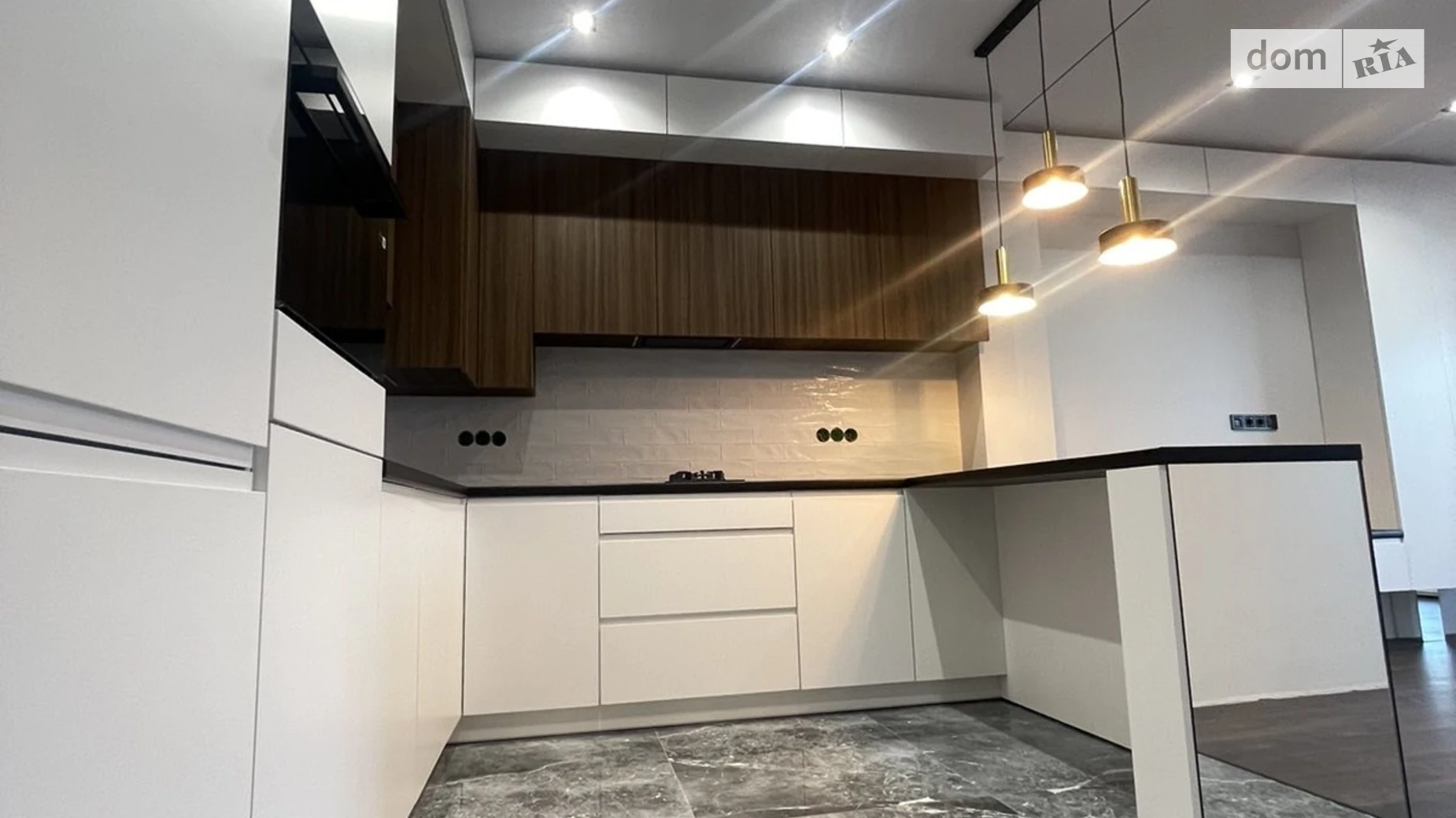 Продается 1-комнатная квартира 57 кв. м в Львове, ул. Пасеки Галицкие - фото 2