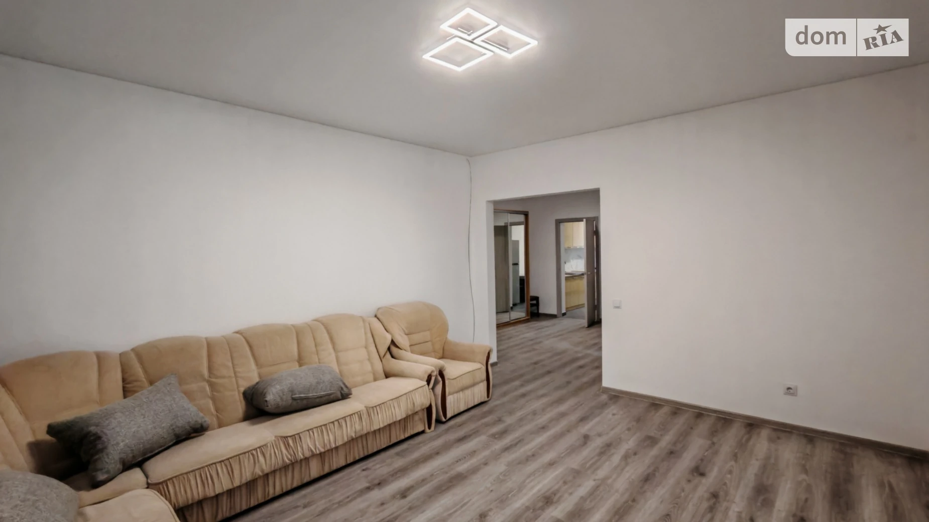 Продается 2-комнатная квартира 72.5 кв. м в Черновцах, ул. Подковы Ивана, 11Б - фото 3