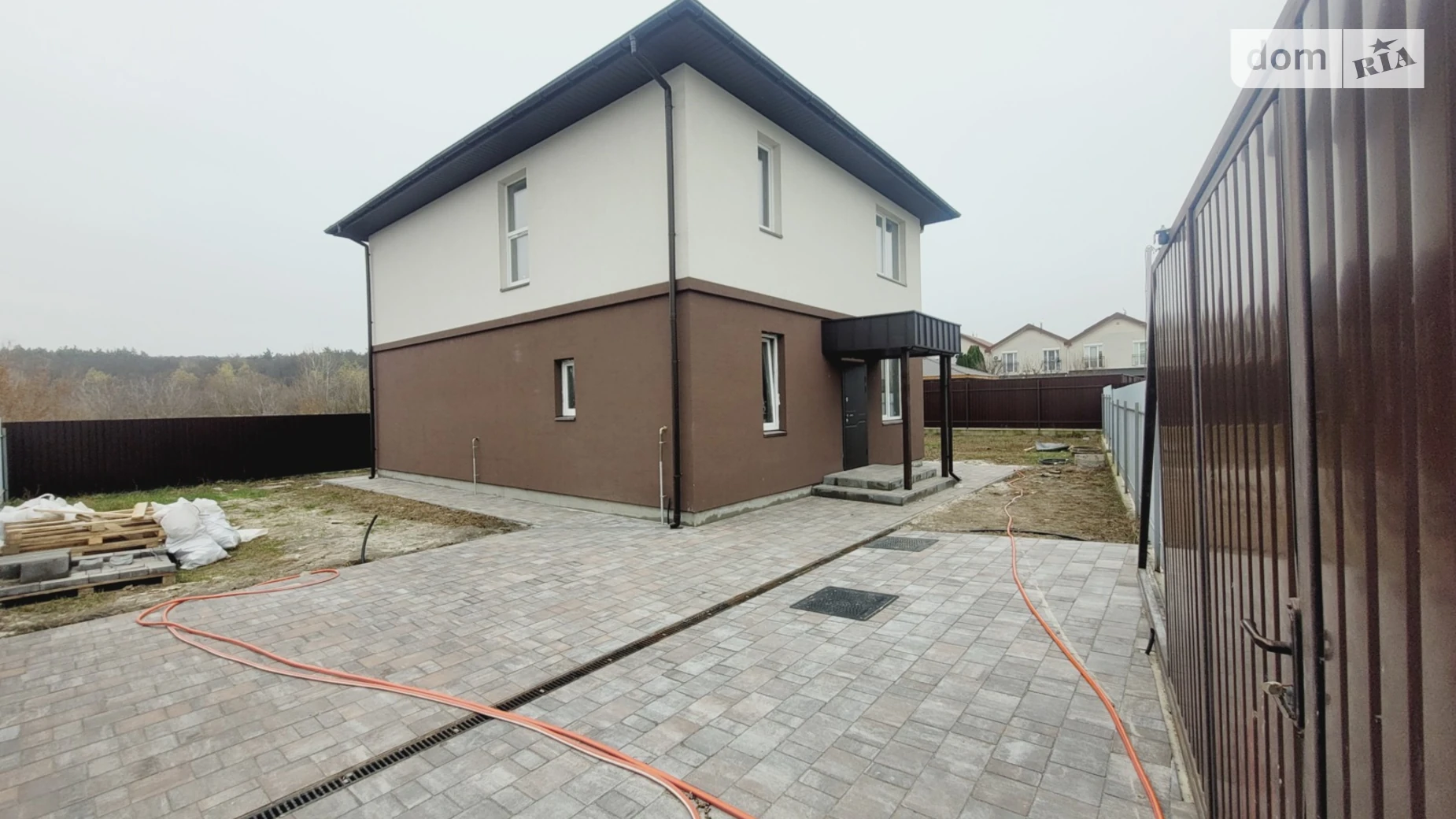 Продается дом на 2 этажа 145 кв. м с бассейном, цена: 135000 $ - фото 3