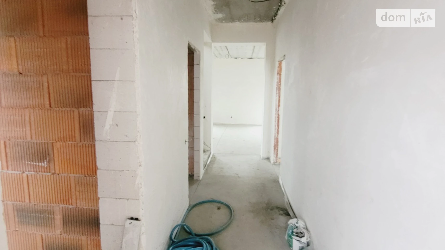 Продается дом на 2 этажа 145 кв. м с бассейном, цена: 135000 $ - фото 5