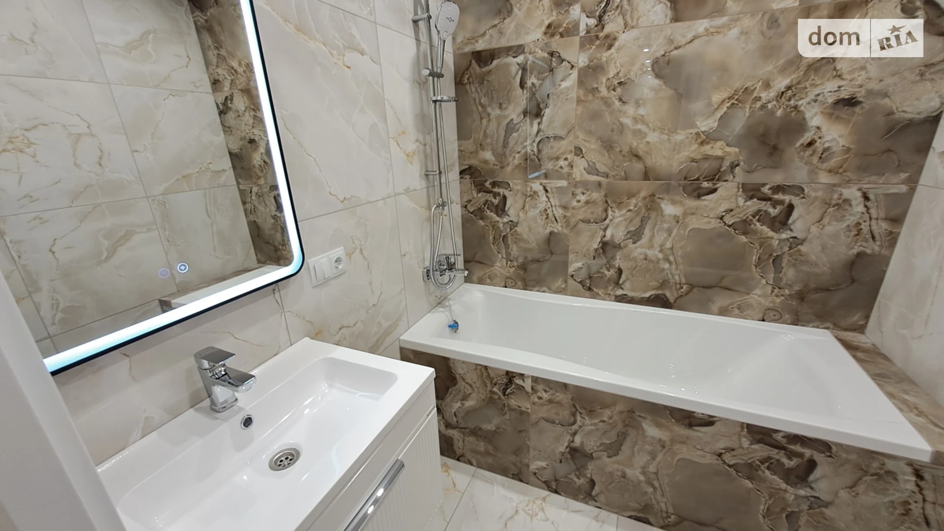 3-комнатная квартира 85 кв. м в Тернополе, ул. Киевская, 9Б - фото 2