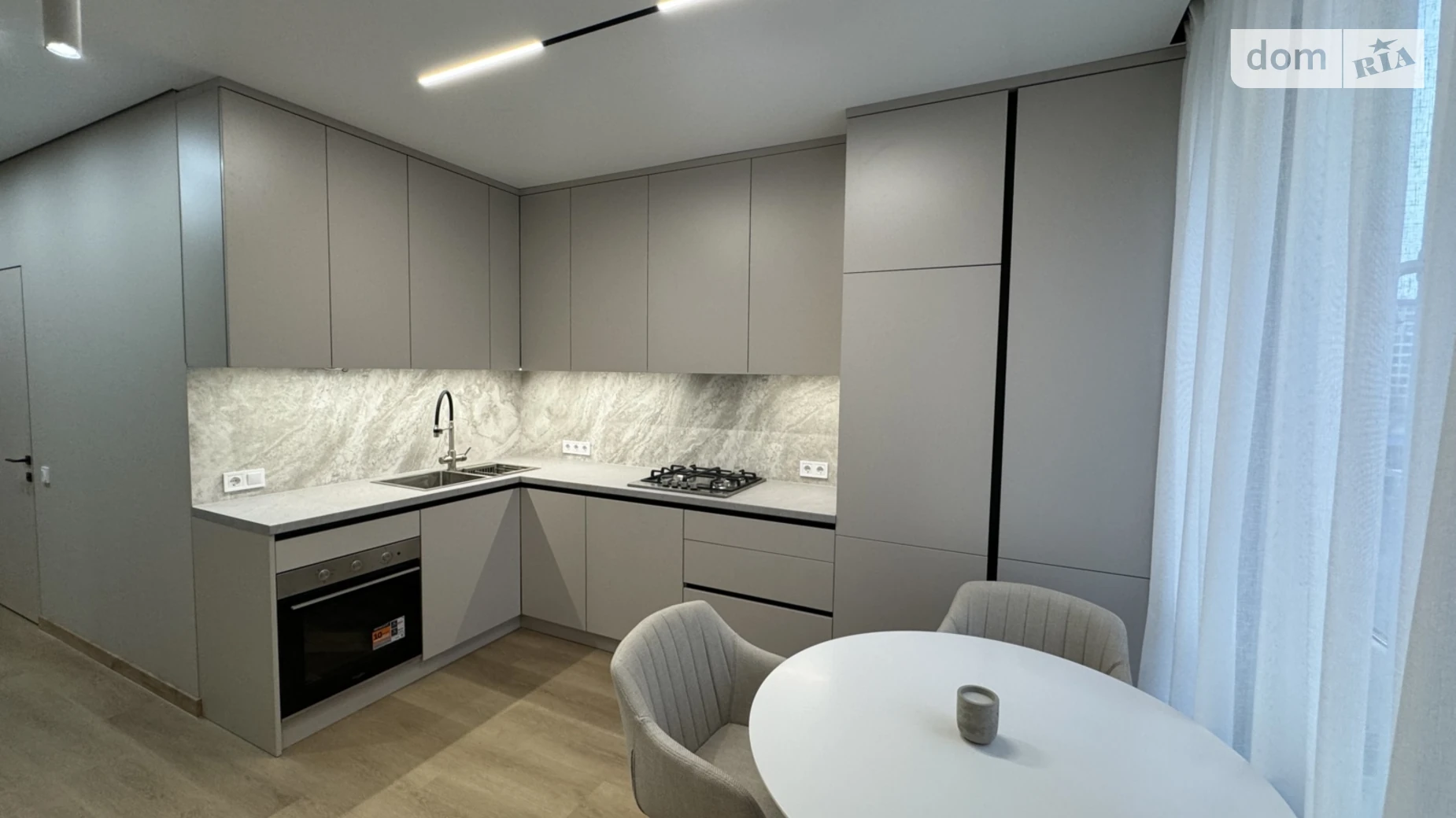Сдается в аренду 1-комнатная квартира 42 кв. м в Львове, ул. Дениса Сичинского, 2А - фото 2