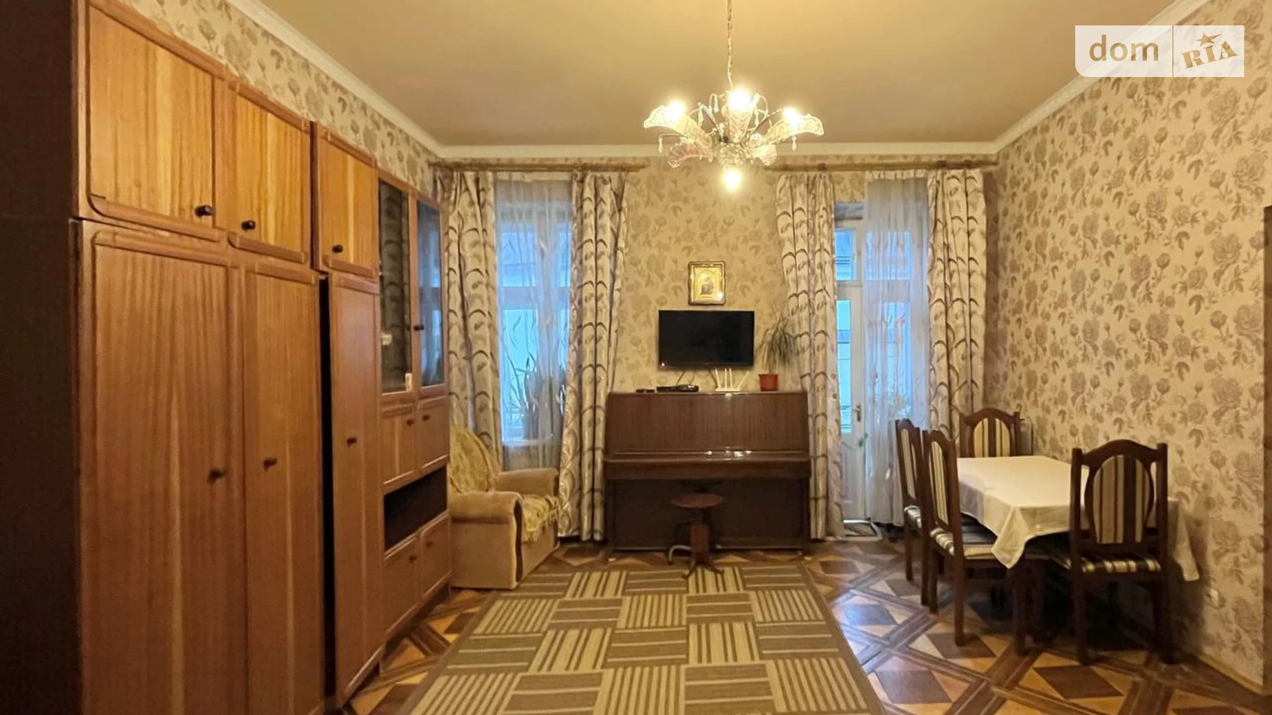 Продается 2-комнатная квартира 47.4 кв. м в Львове, ул. Хмельницкого Богдана, 49 - фото 2