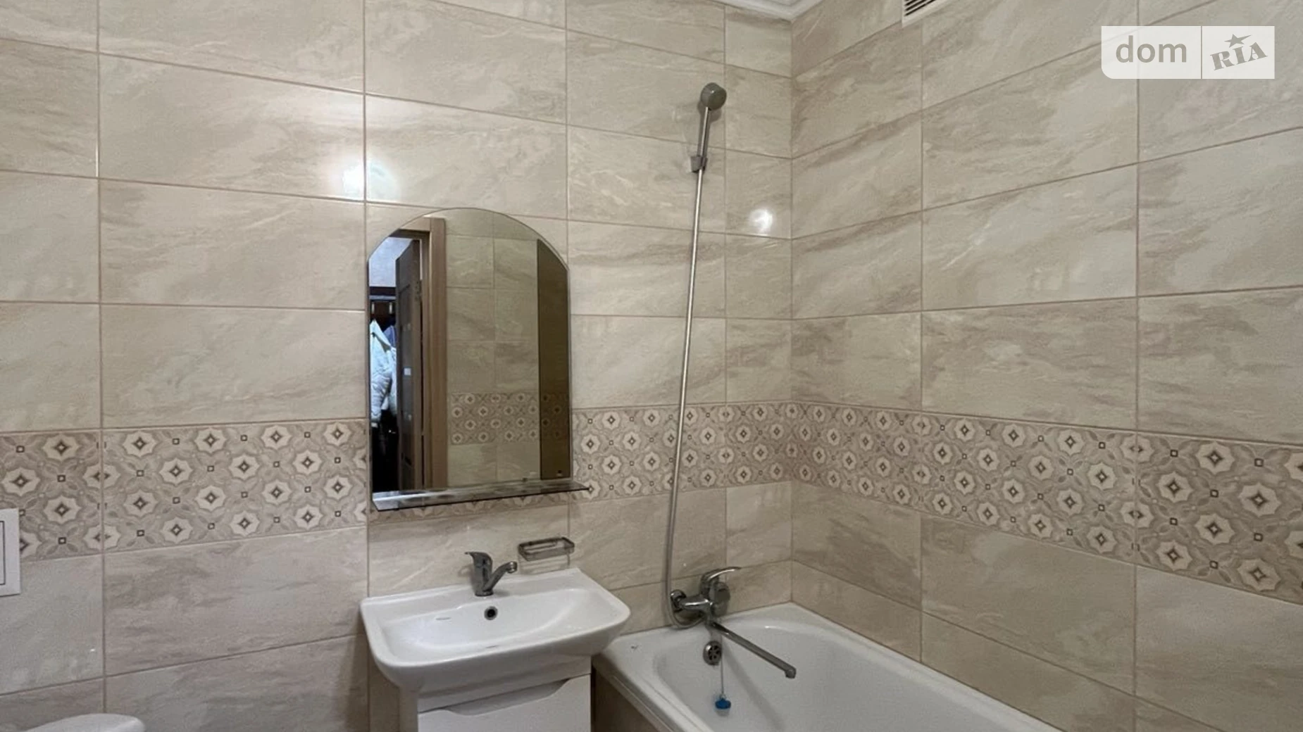 1-комнатная квартира 44.1 кв. м в Луцке, ул. Воли, 32А - фото 4