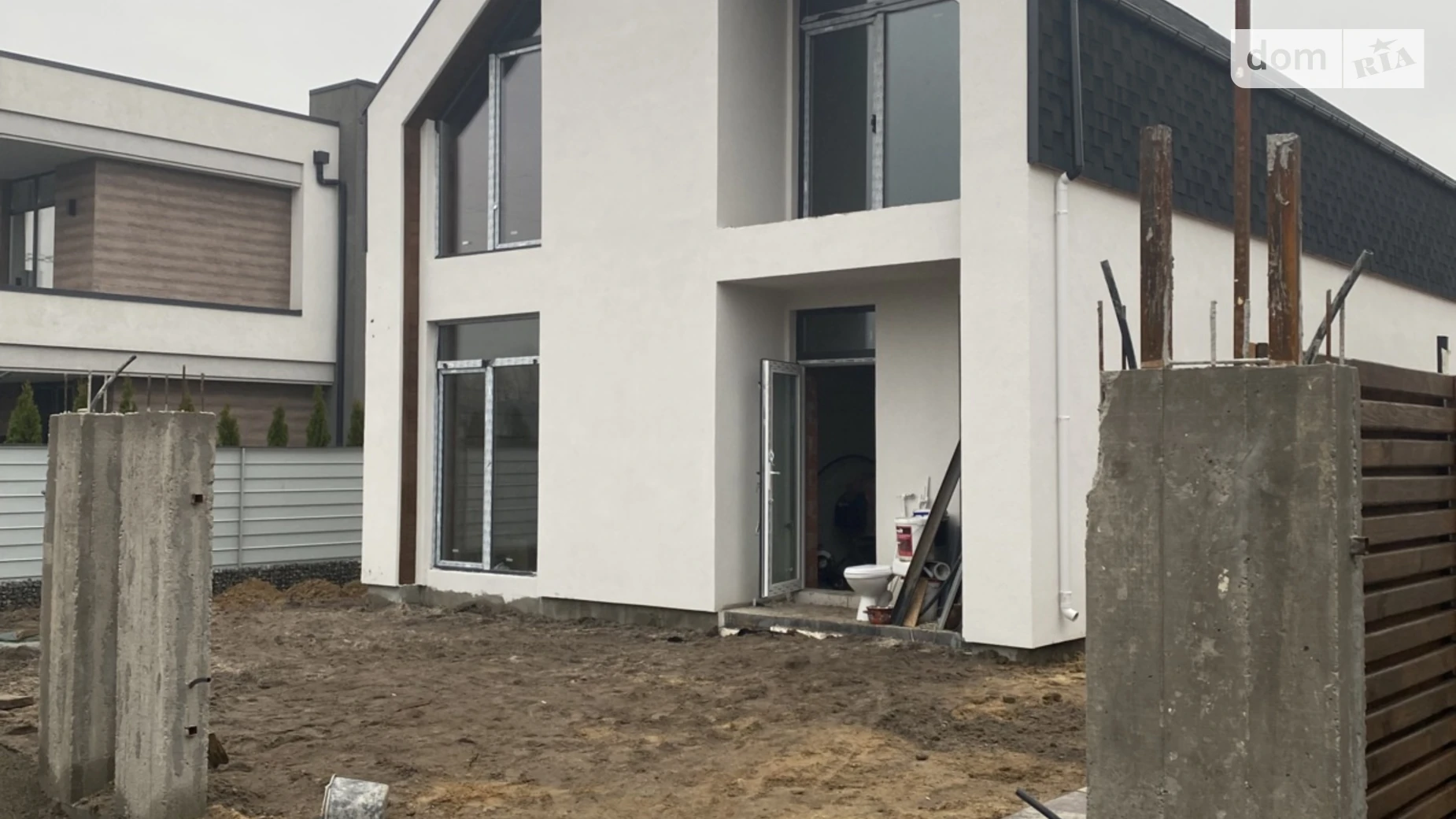 Продается дом на 2 этажа 140 кв. м с бассейном, цена: 120000 $ - фото 3