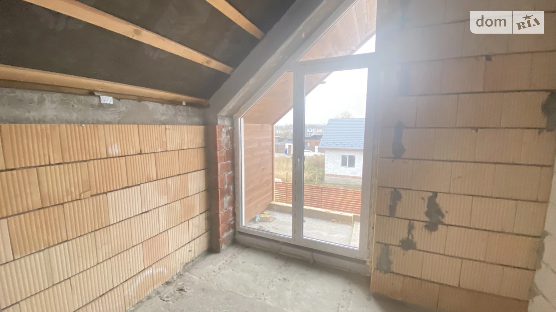 Продается дом на 2 этажа 140 кв. м с бассейном, цена: 120000 $ - фото 4