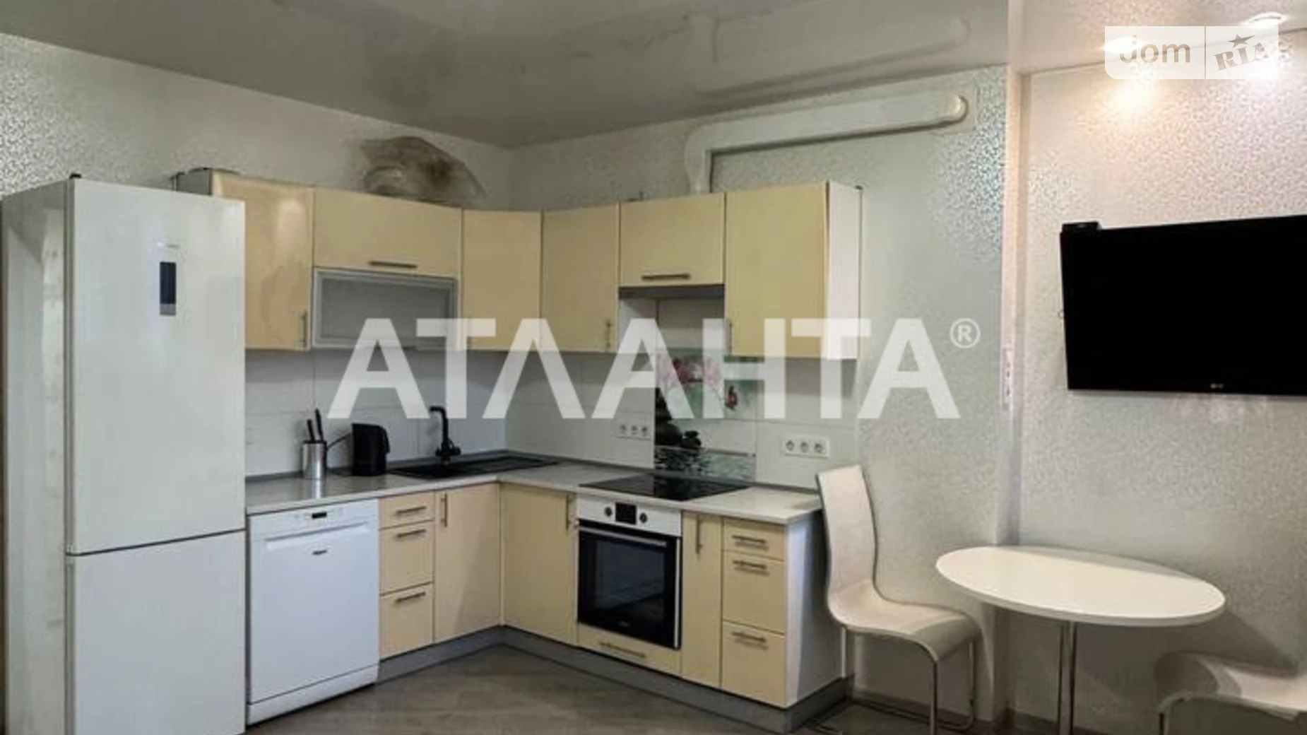 Продається 1-кімнатна квартира 45 кв. м у Одесі, мас. Радужний - фото 2