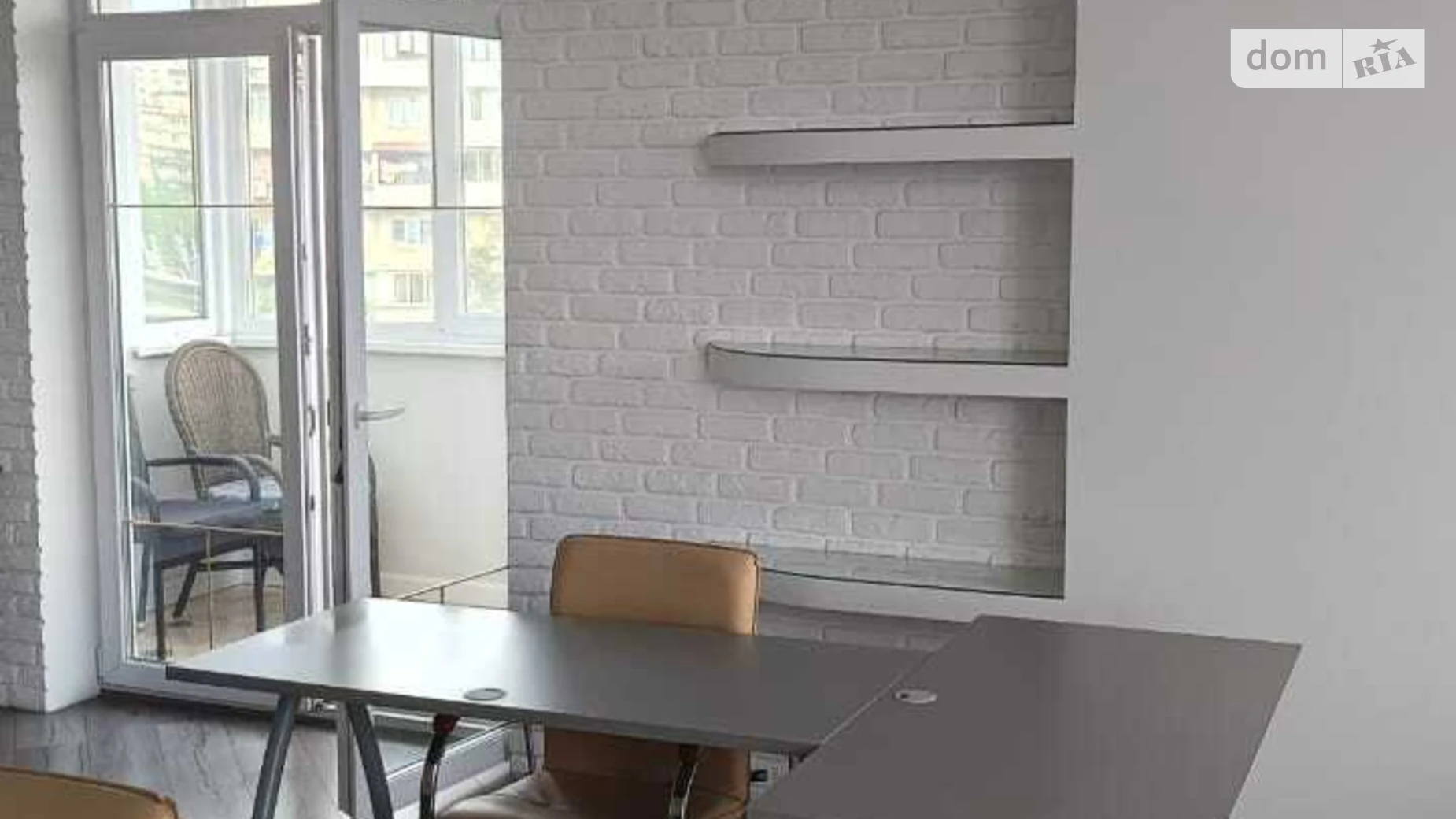 Сдается в аренду офис 150 кв. м в бизнес-центре, цена: 1500 € - фото 4