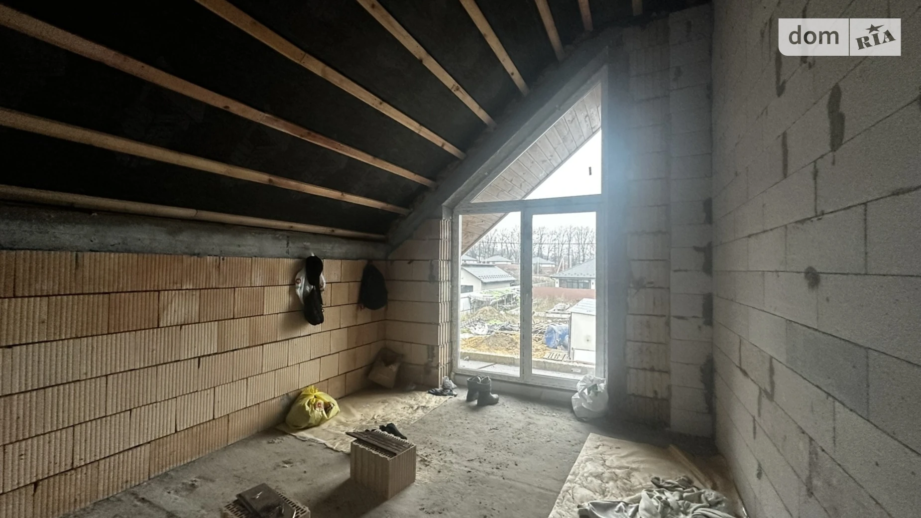 Продается дом на 2 этажа 140 кв. м с камином, цена: 120000 $ - фото 2