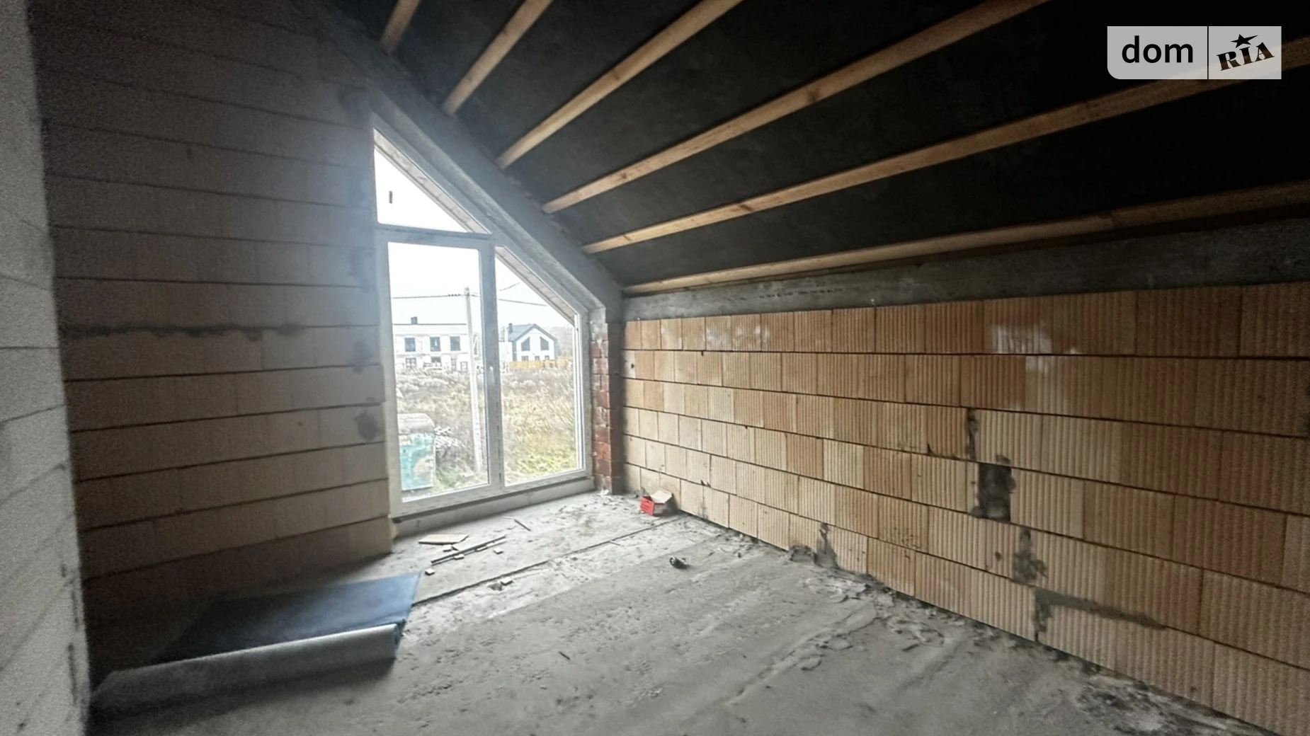 Продается дом на 2 этажа 140 кв. м с камином, цена: 120000 $ - фото 5