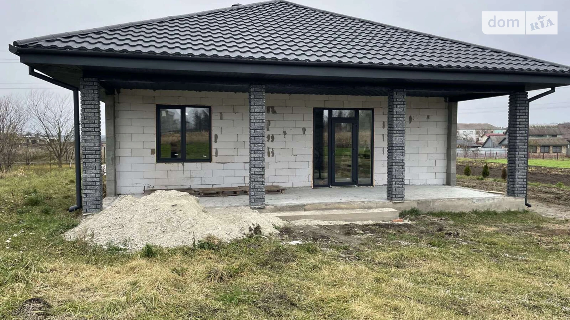 Продается одноэтажный дом 105 кв. м с бассейном, цена: 56000 $ - фото 2