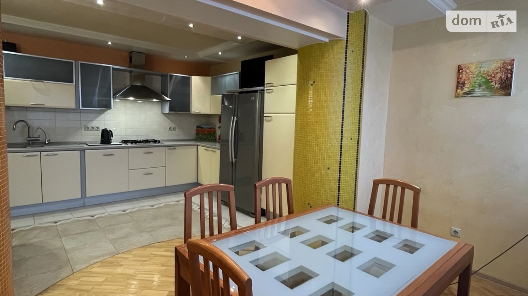 3-комнатная квартира 113 кв. м в Луцке, ул. Коновальца Евгения, 8А - фото 3