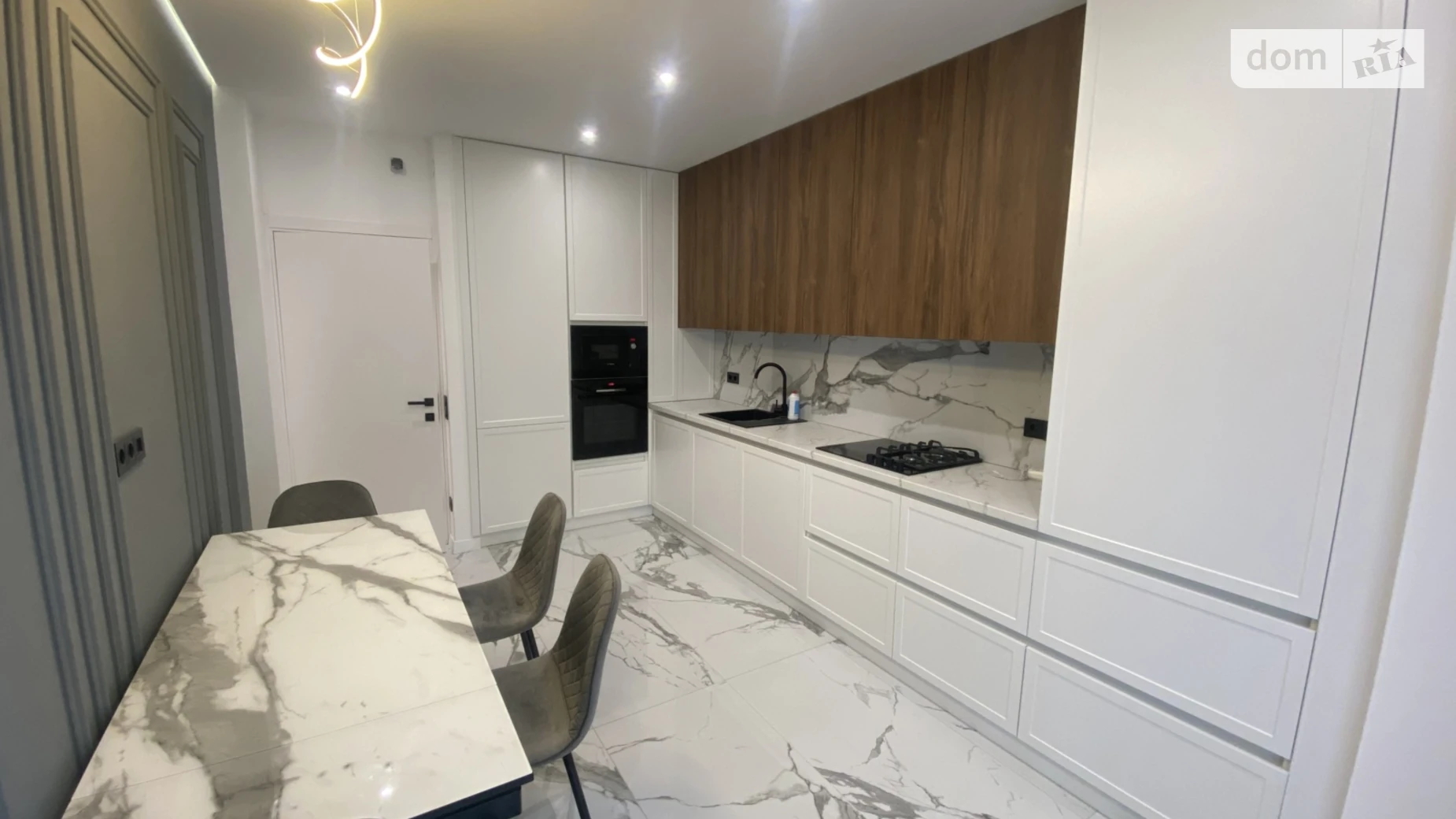 Сдается в аренду 2-комнатная квартира 66 кв. м в Львове, ул. Величковского - фото 2